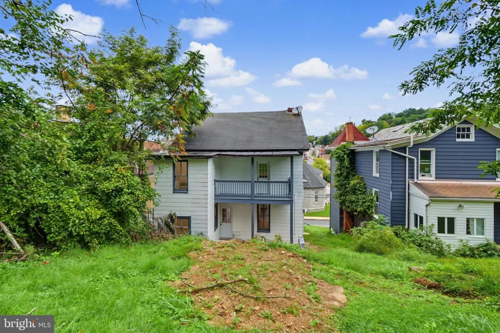 44 HANOVER STREET Glen Rock, PA 17327