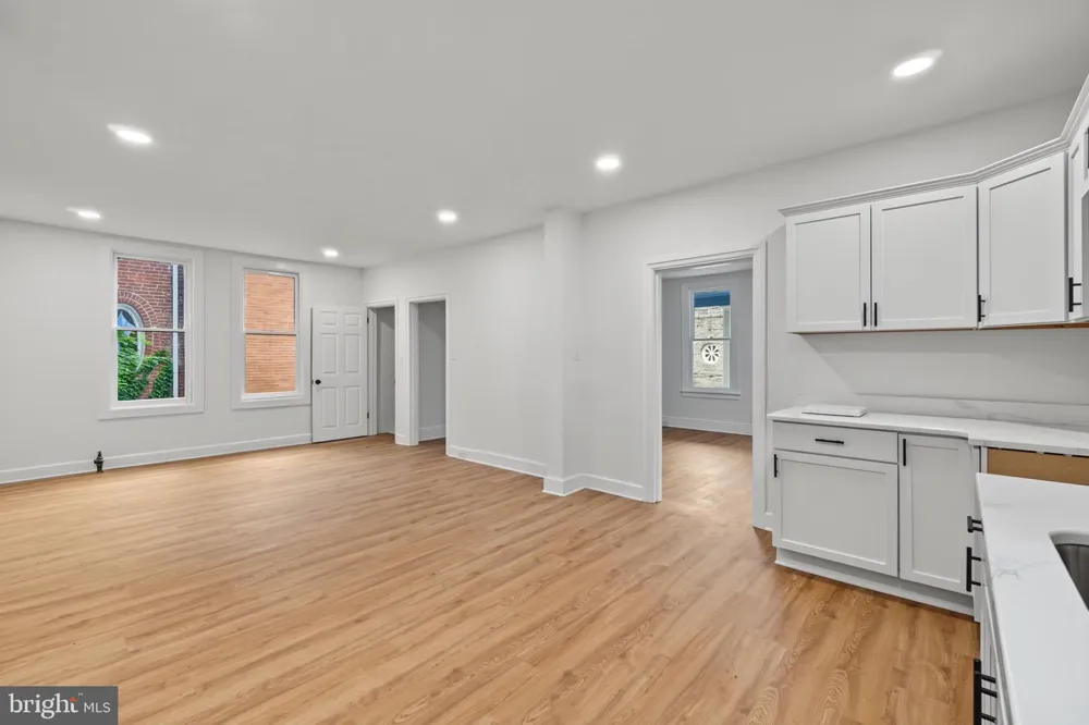 44 HANOVER STREET Glen Rock, PA 17327