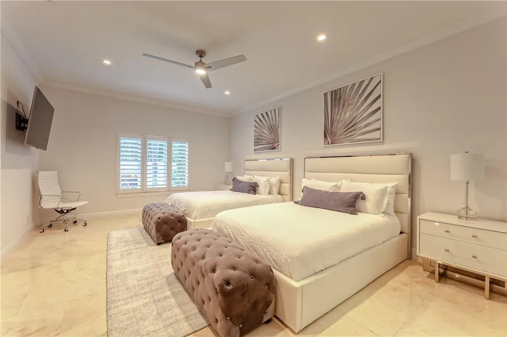 2726 NE 25TH PLACE Fort Lauderdale, FL 33305
