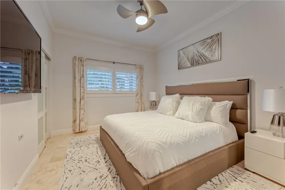 2726 NE 25TH PLACE Fort Lauderdale, FL 33305