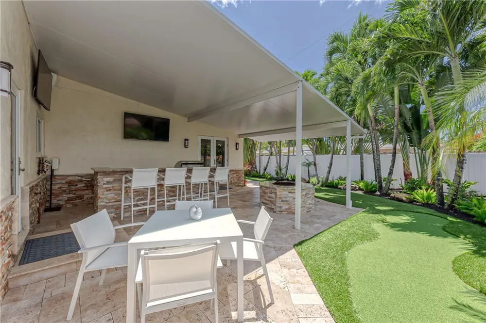 2726 NE 25TH PLACE Fort Lauderdale, FL 33305