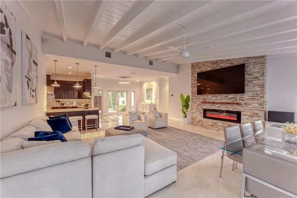 2726 NE 25TH PLACE Fort Lauderdale, FL 33305