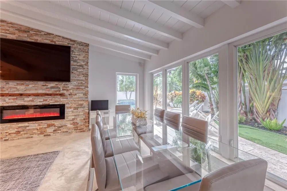 2726 NE 25TH PLACE Fort Lauderdale, FL 33305