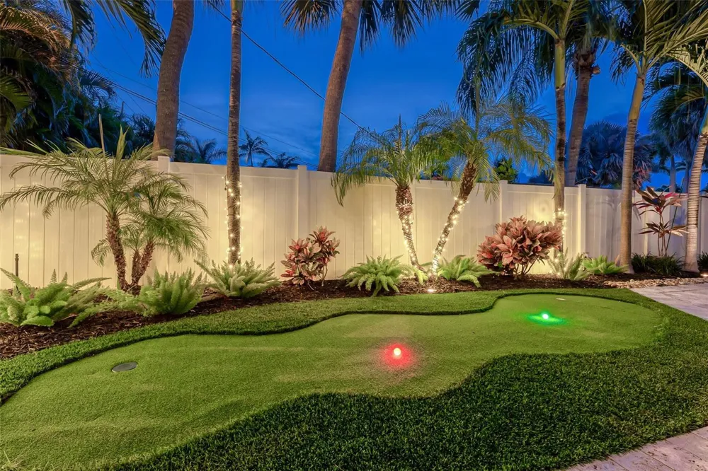 2726 NE 25TH PLACE Fort Lauderdale, FL 33305