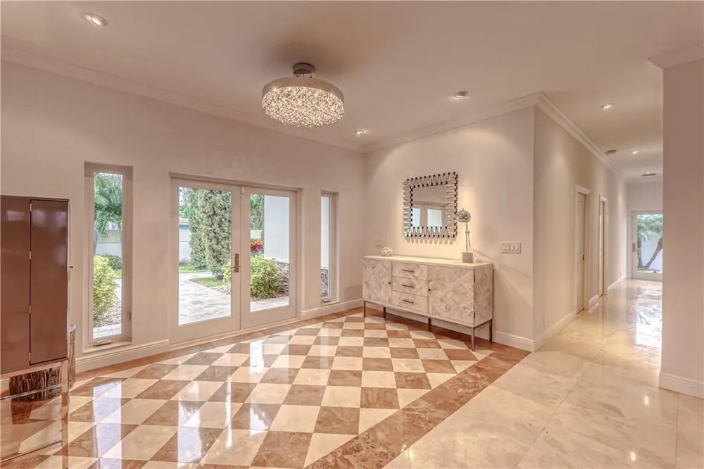 2726 NE 25TH PLACE Fort Lauderdale, FL 33305