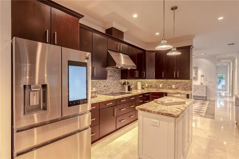2726 NE 25TH PLACE Fort Lauderdale, FL 33305