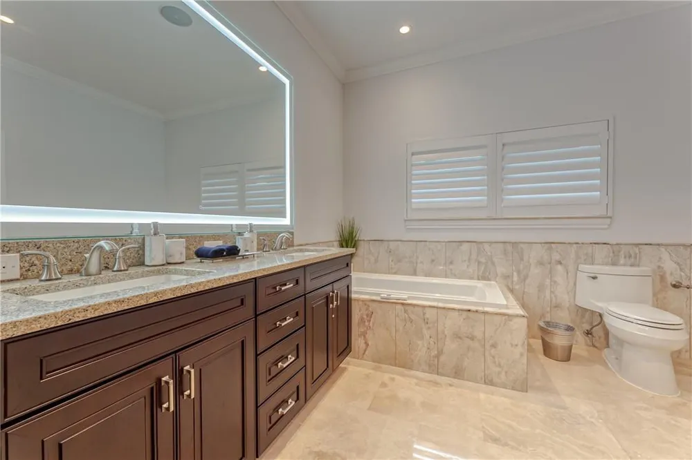 2726 NE 25TH PLACE Fort Lauderdale, FL 33305