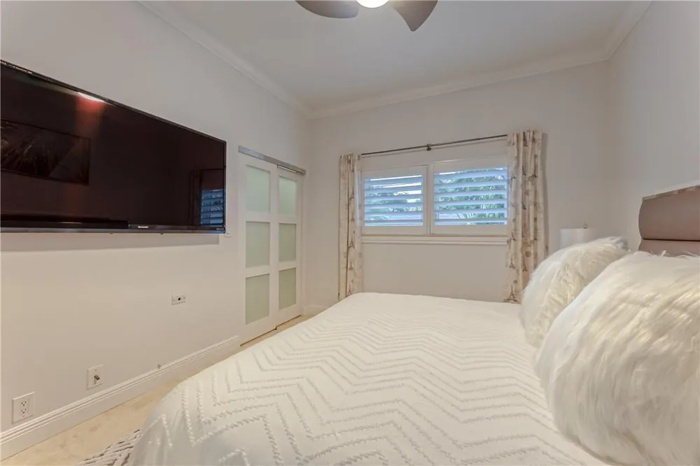 2726 NE 25TH PLACE Fort Lauderdale, FL 33305