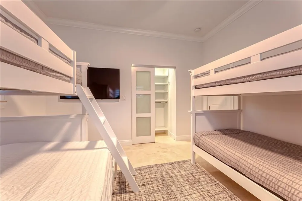 2726 NE 25TH PLACE Fort Lauderdale, FL 33305