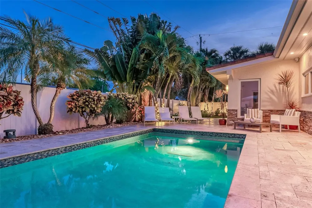 2726 NE 25TH PLACE Fort Lauderdale, FL 33305