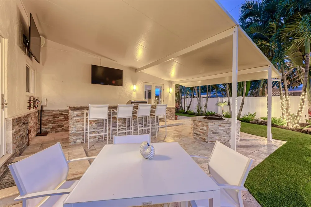 2726 NE 25TH PLACE Fort Lauderdale, FL 33305