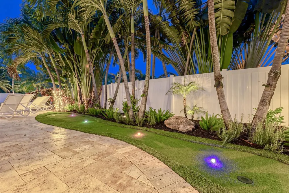 2726 NE 25TH PLACE Fort Lauderdale, FL 33305