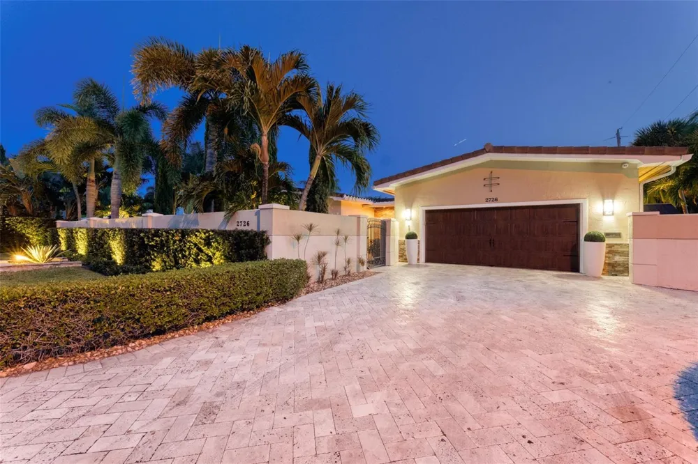 2726 NE 25TH PLACE Fort Lauderdale, FL 33305