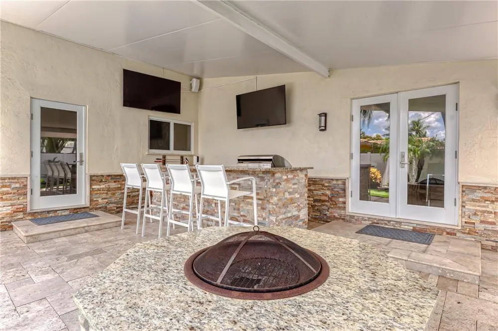 2726 NE 25TH PLACE Fort Lauderdale, FL 33305