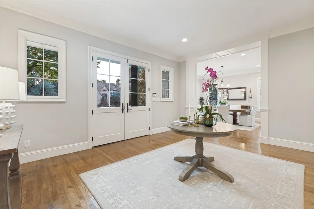 10322 Best Drive Dallas, TX 75229