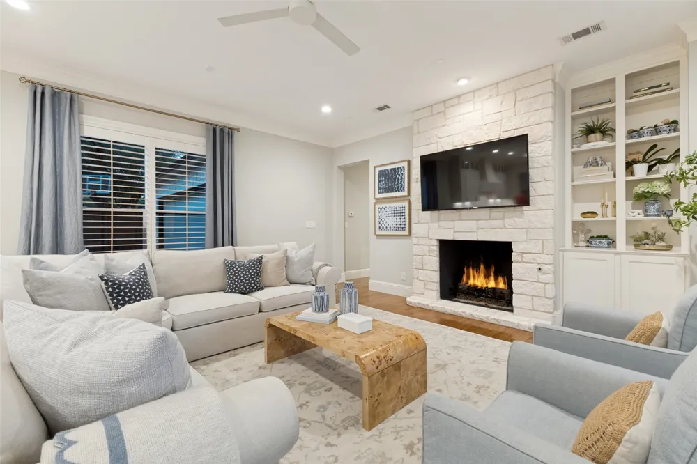 10322 Best Drive Dallas, TX 75229