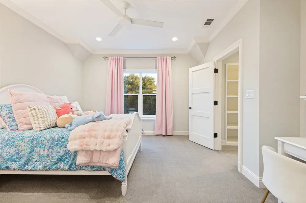 10322 Best Drive Dallas, TX 75229
