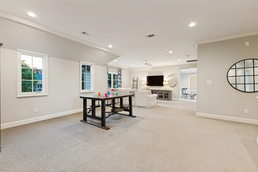 10322 Best Drive Dallas, TX 75229