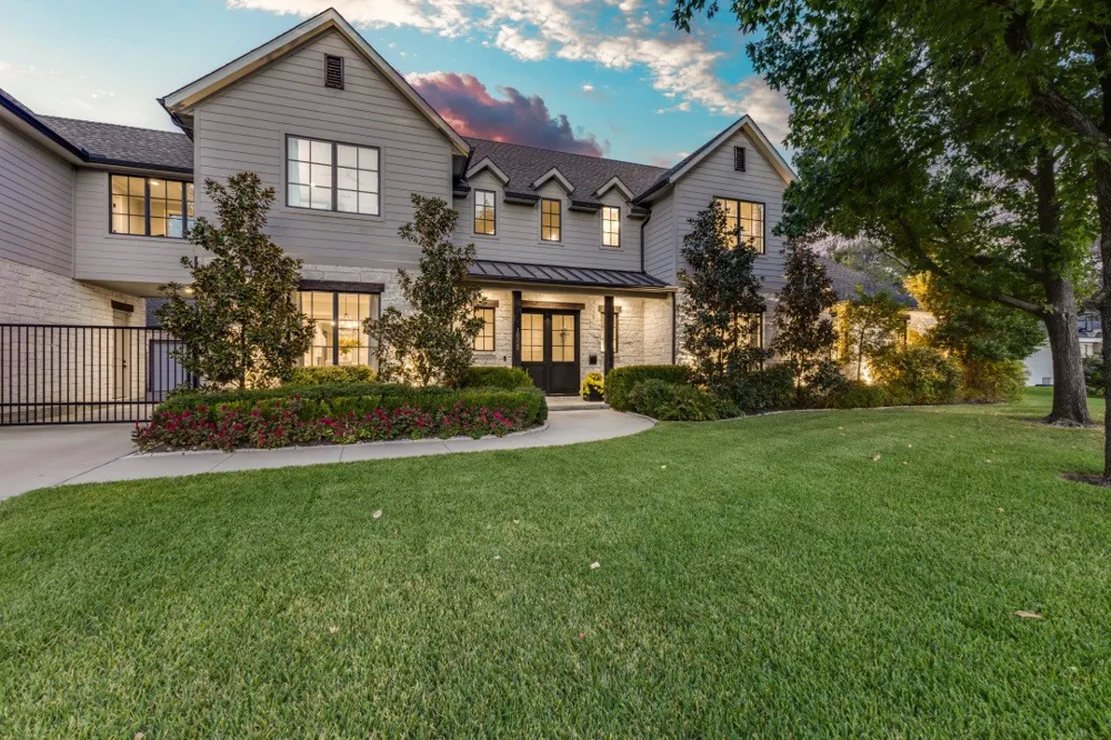 10322 Best Drive Dallas, TX 75229