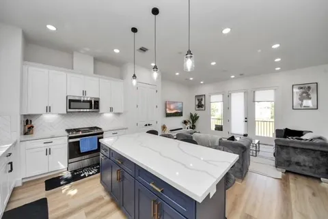 2512 Anita Street