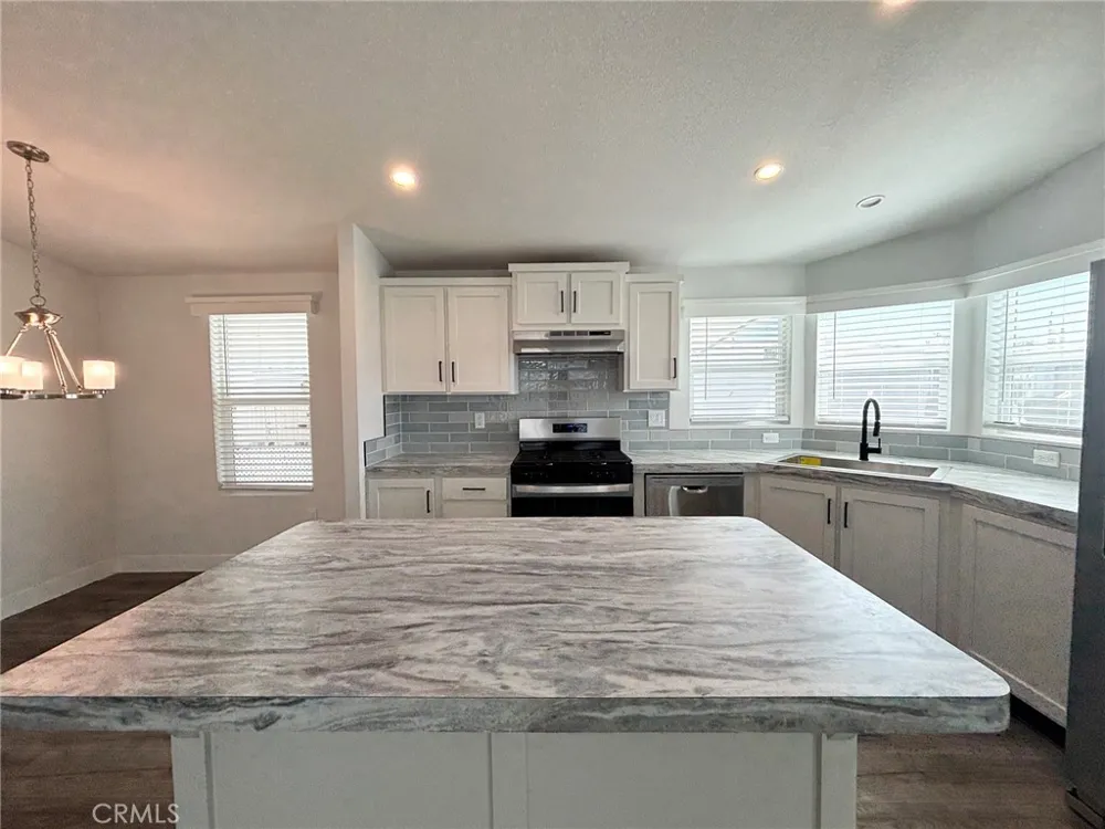301 E Foothill Boulevard #130 Pomona, CA 91767