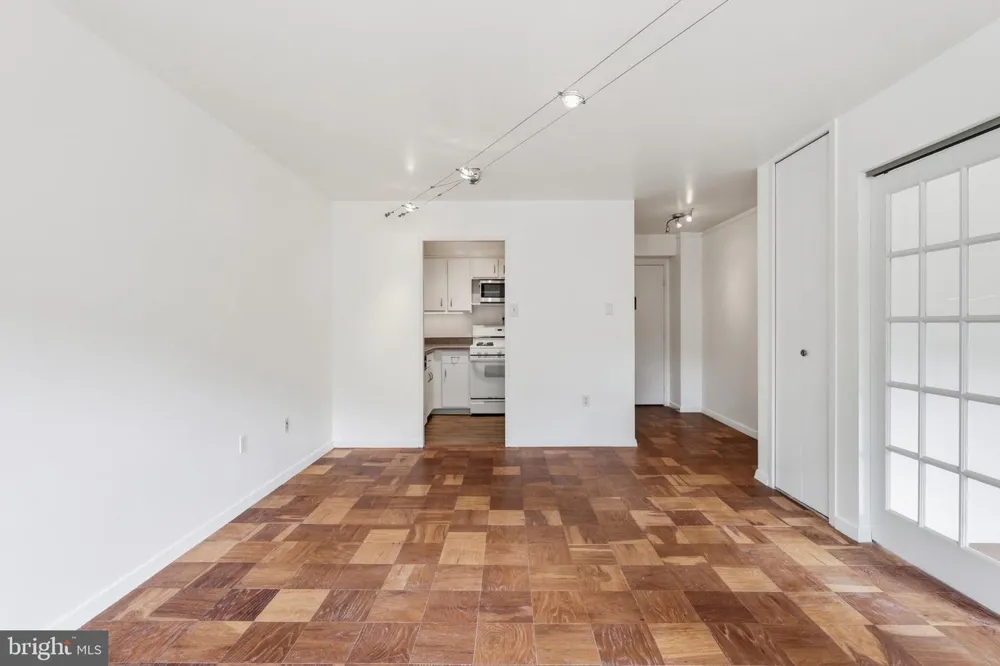5410 CONNECTICUT AVENUE NW #208 Washington, DC 20015