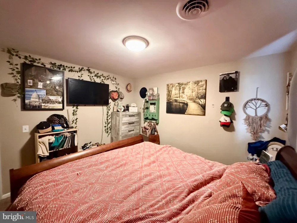 9 PINE STREET Delmar, MD 21875