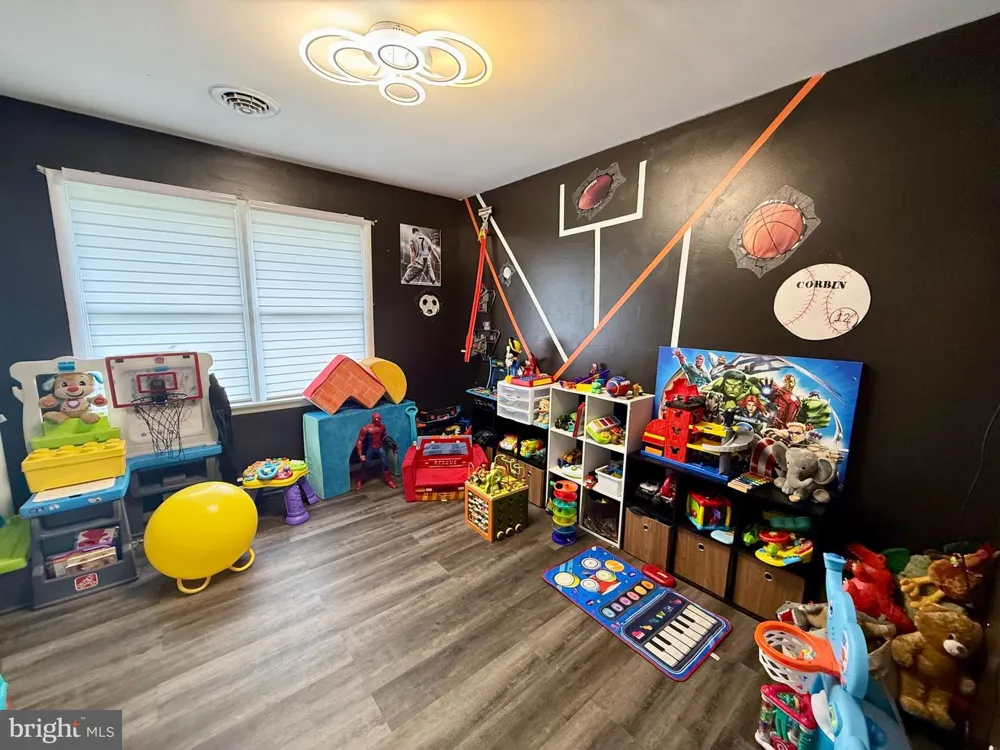 9 PINE STREET Delmar, MD 21875