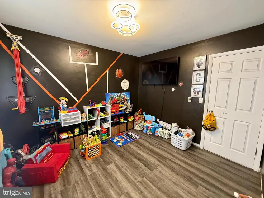 9 PINE STREET Delmar, MD 21875