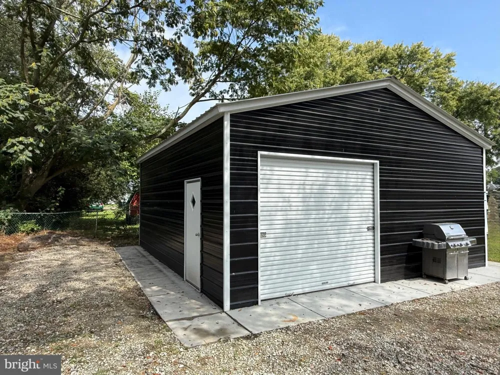 9 PINE STREET Delmar, MD 21875