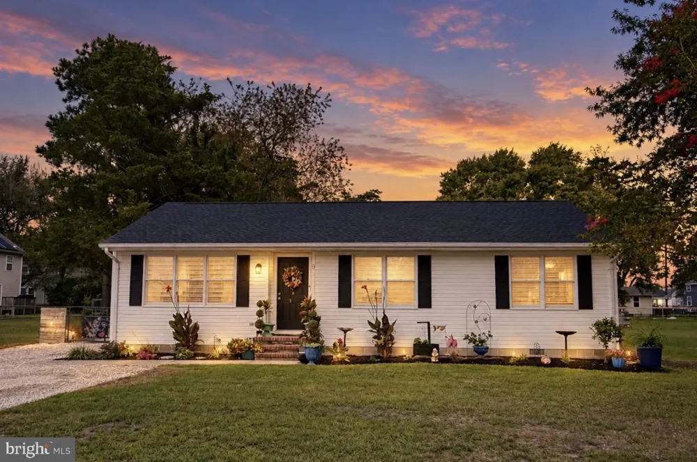 9 PINE STREET Delmar, MD 21875