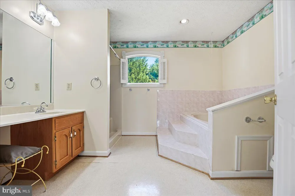 22715 SAINT WINIFREDS LANE Avenue, MD 20609