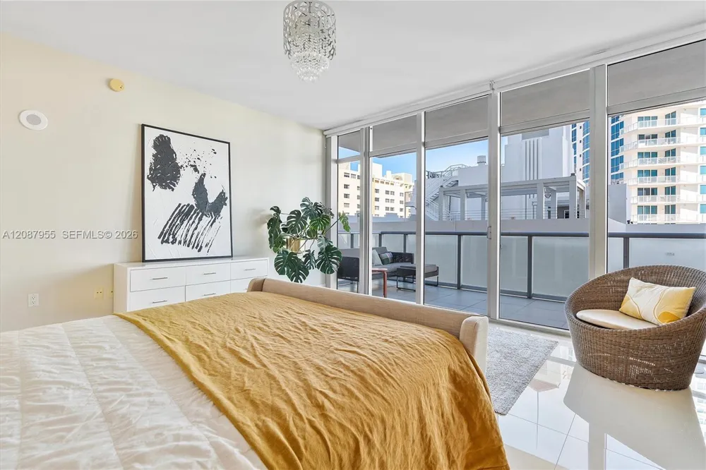 3737 Collins Ave #S-804 Miami Beach, FL 33140