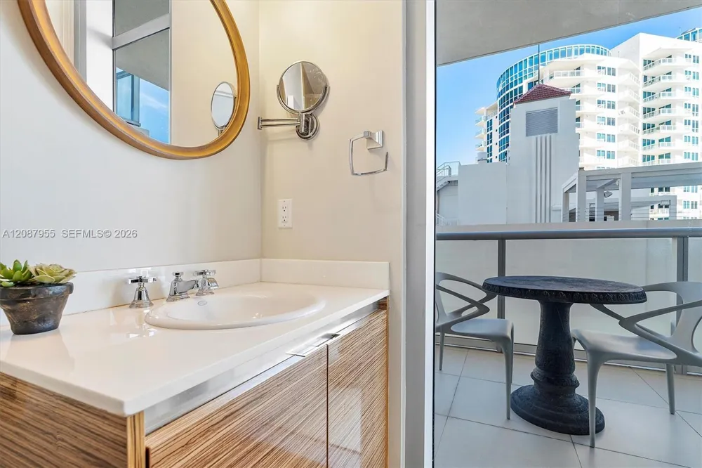 3737 Collins Ave #S-804 Miami Beach, FL 33140