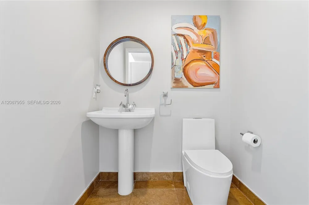 3737 Collins Ave #S-804 Miami Beach, FL 33140