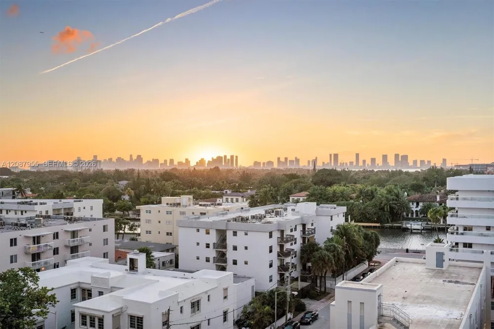 3737 Collins Ave #S-804 Miami Beach, FL 33140