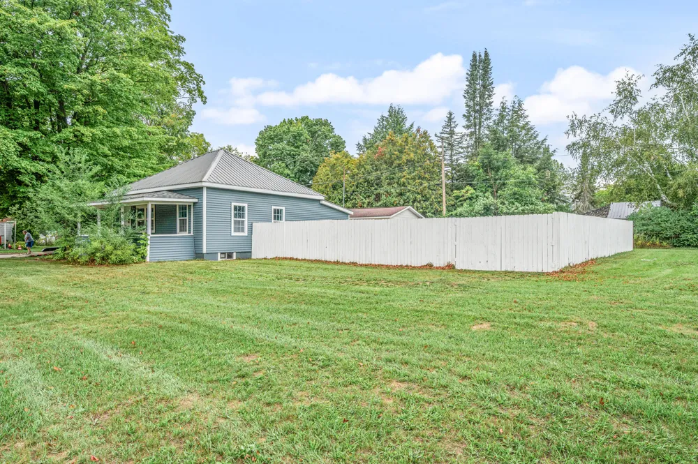 301 E Angel Avenue Barryton, MI 49305