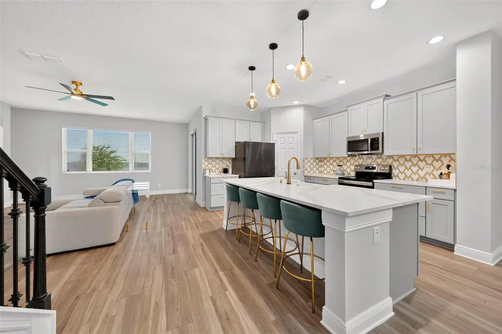 14427 CRESTAVISTA AVENUE Clermont, FL 34714