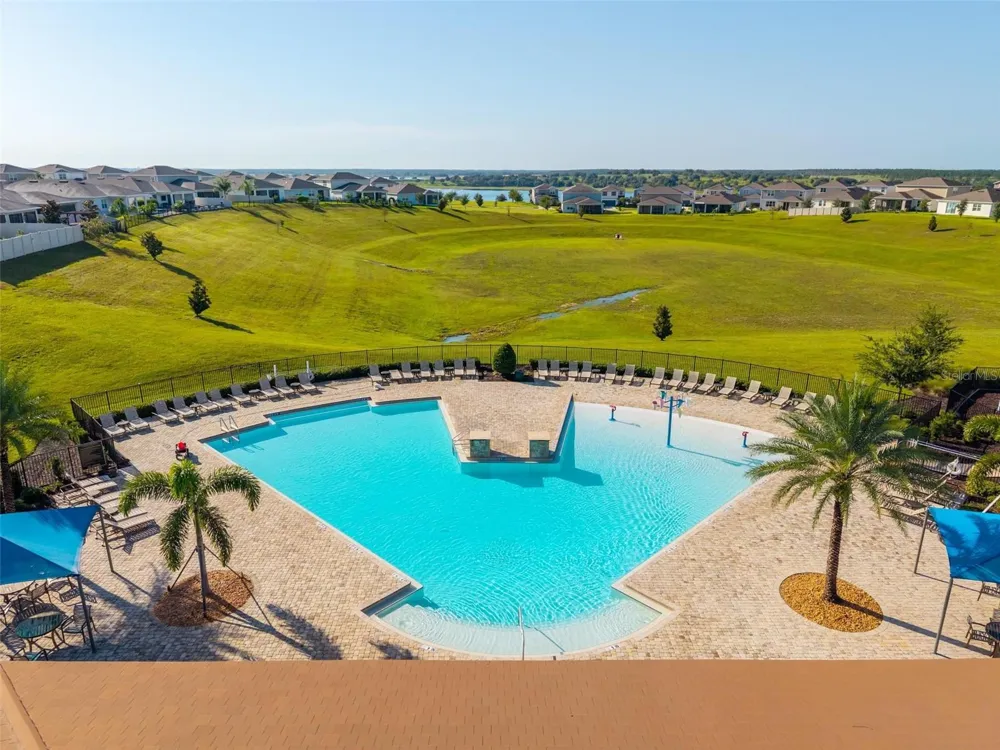 14427 CRESTAVISTA AVENUE Clermont, FL 34714