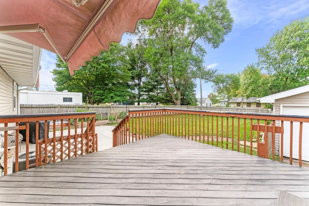 135 Davis Street S Cambridge, MN 55008