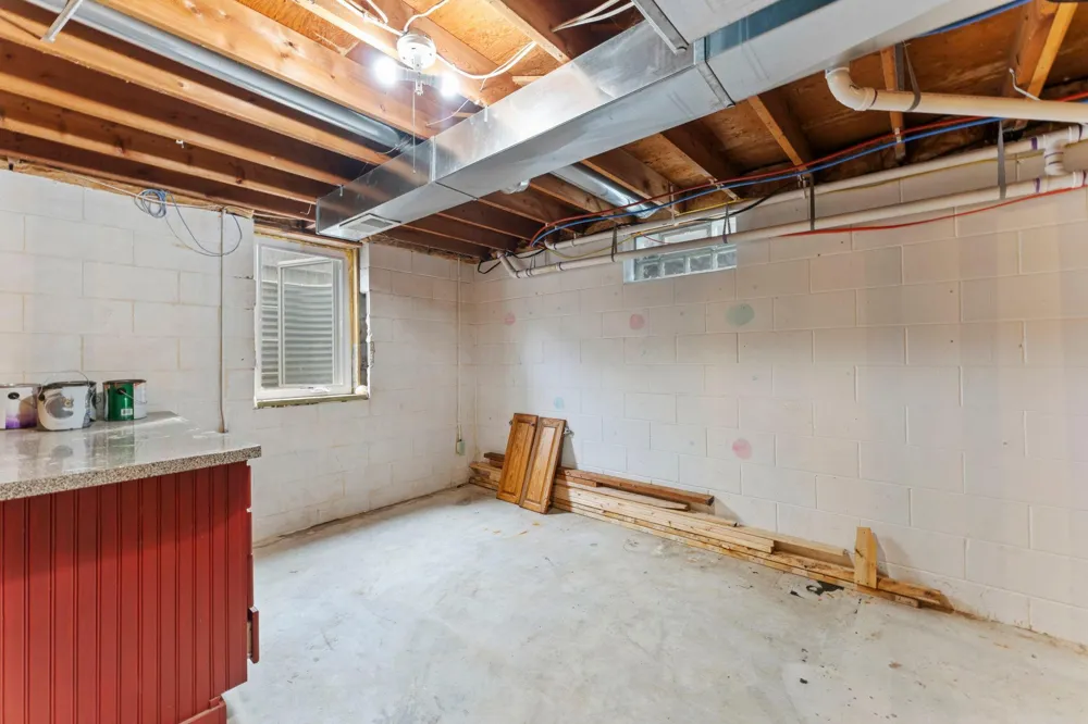 135 Davis Street S Cambridge, MN 55008