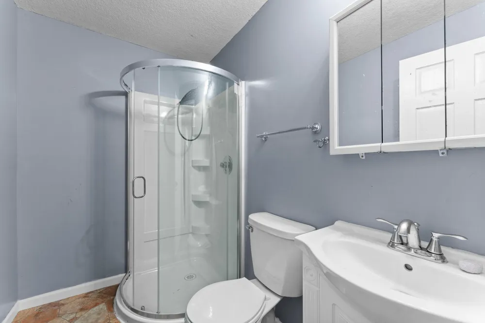 135 Davis Street S Cambridge, MN 55008