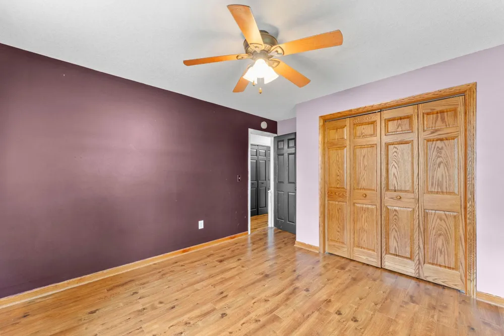135 Davis Street S Cambridge, MN 55008