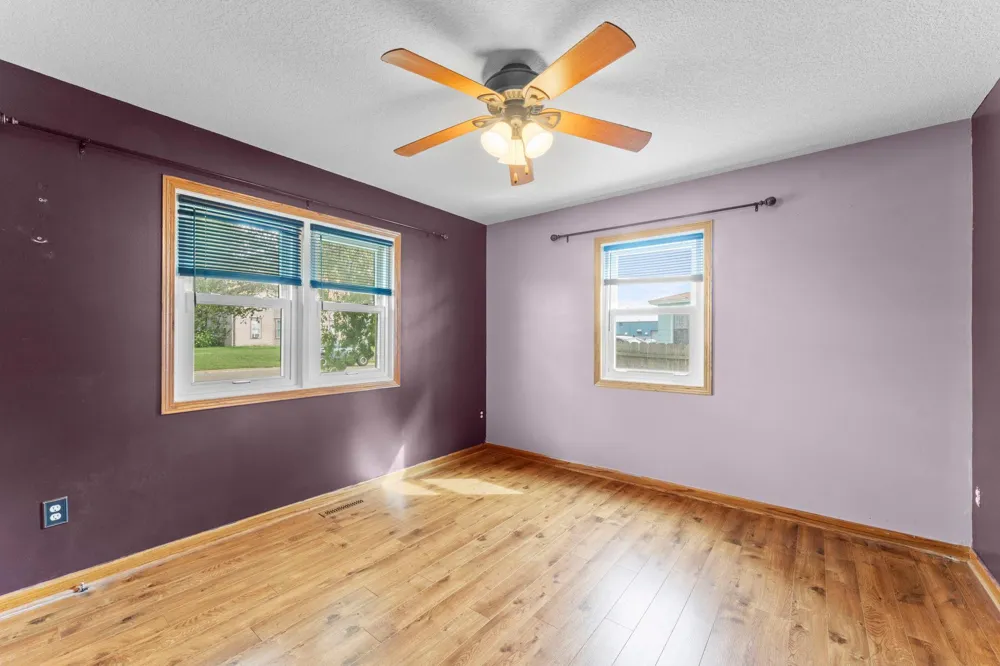135 Davis Street S Cambridge, MN 55008