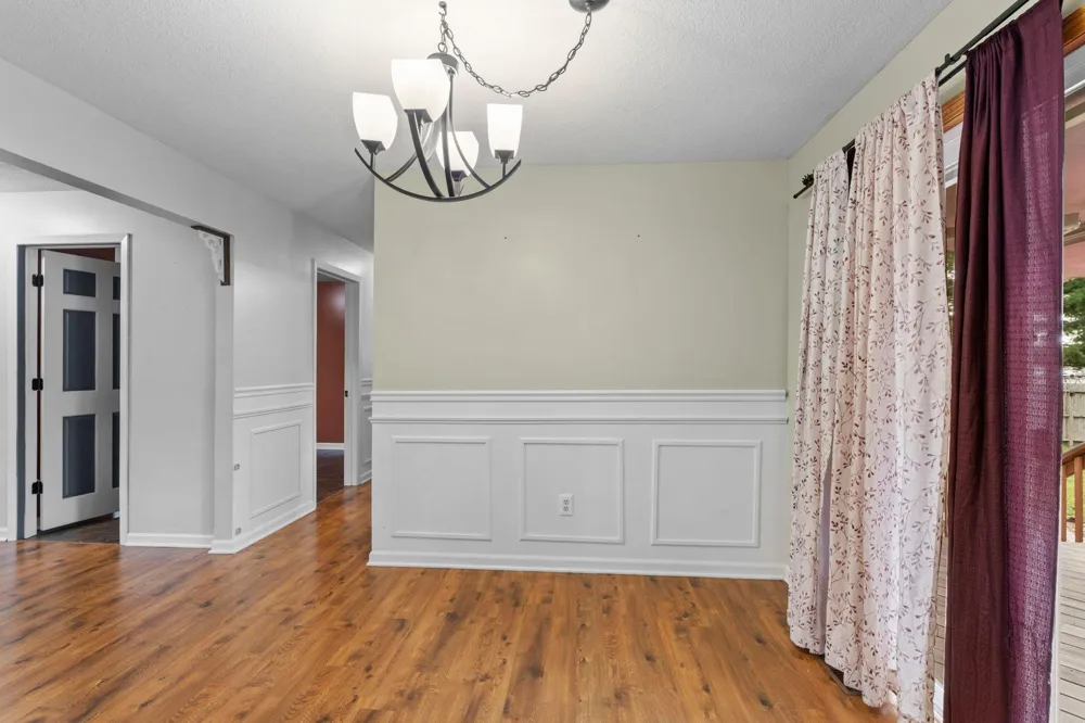 135 Davis Street S Cambridge, MN 55008