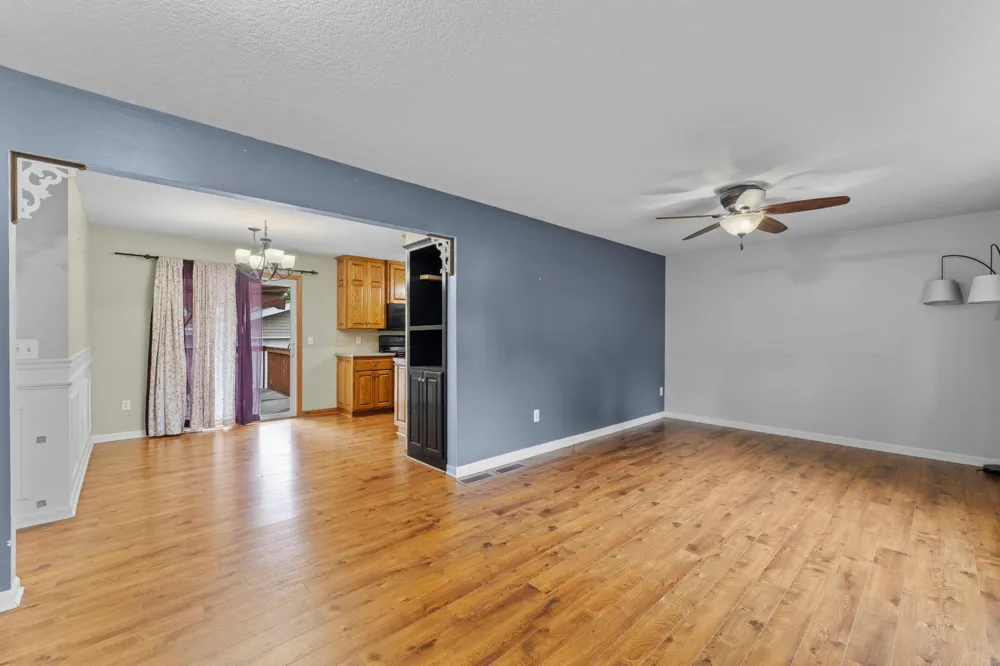 135 Davis Street S Cambridge, MN 55008
