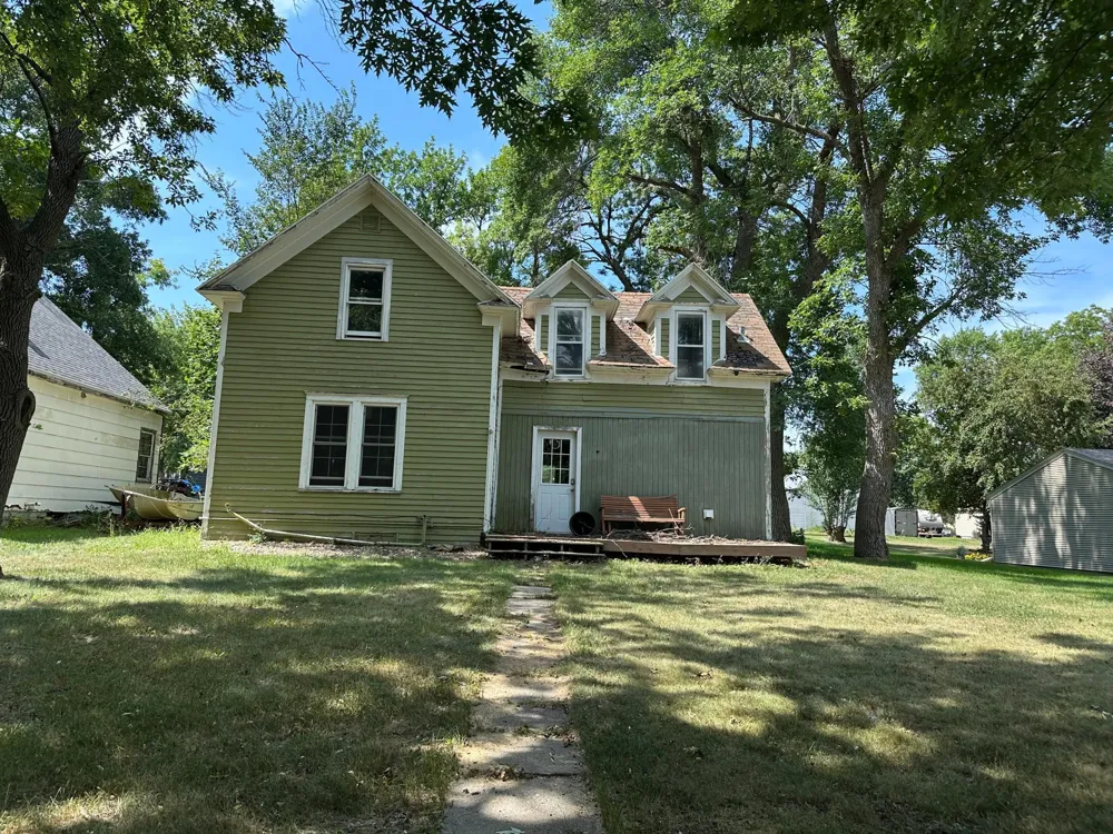 117 S Harold Street Ivanhoe, MN 56142