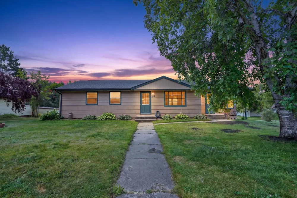 408 Mitchell Street Coleraine, MN 55722