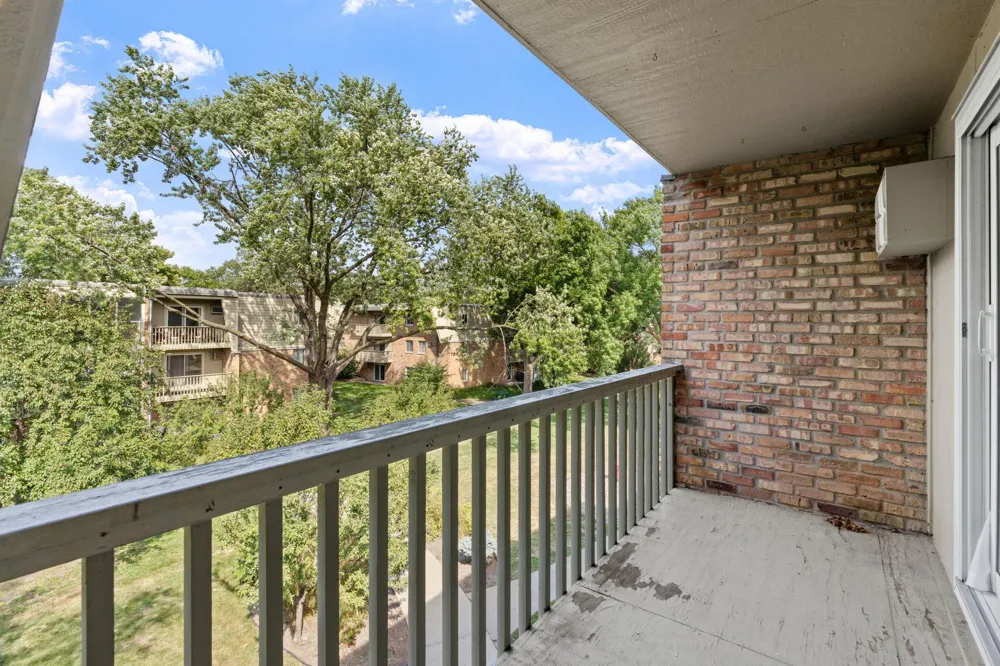 7412 W 22nd Street #309 Saint Louis Park, MN 55426