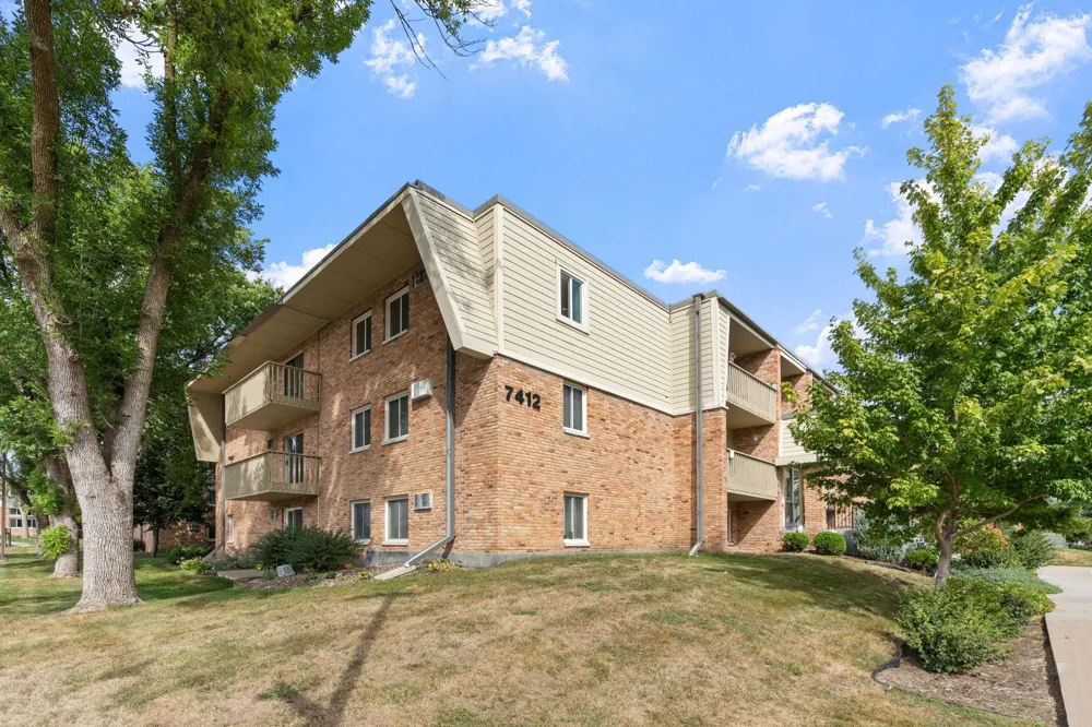 7412 W 22nd Street #309 Saint Louis Park, MN 55426